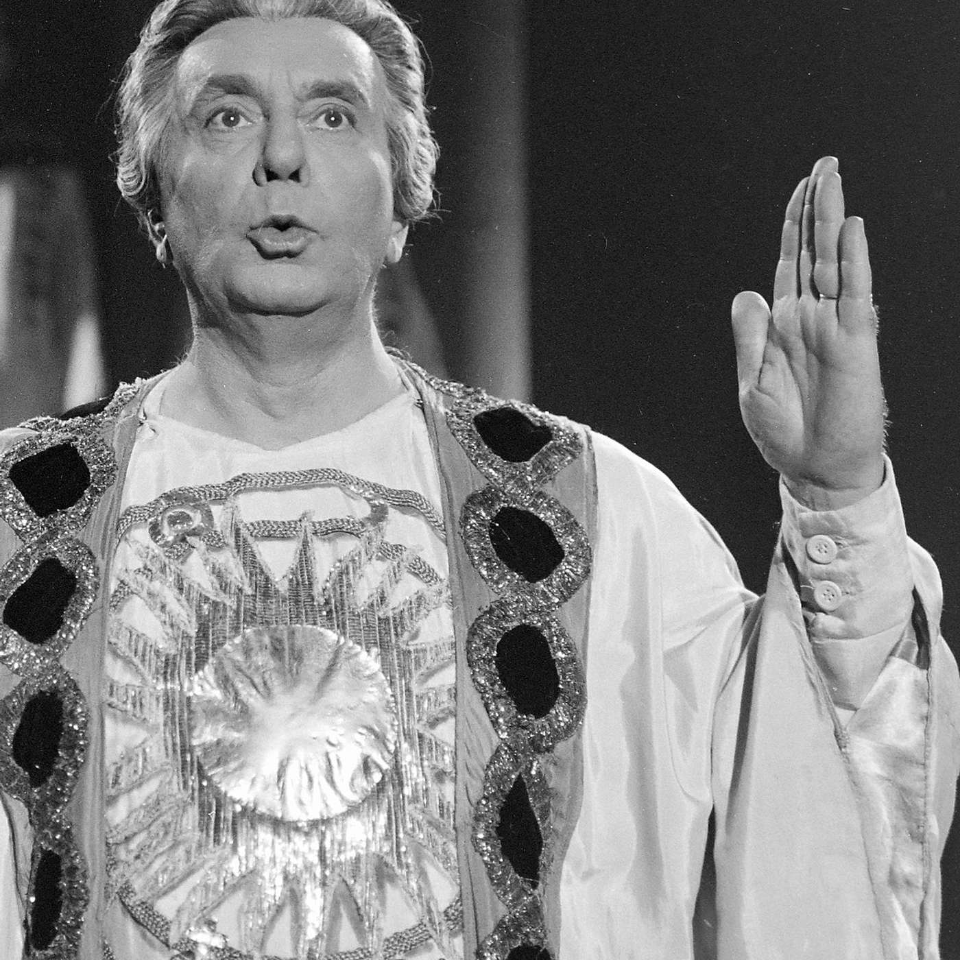 L'Aria che Tira…pillole di lirica - Ella giammai m'amò - (Don Carlo) - Mihály Székely