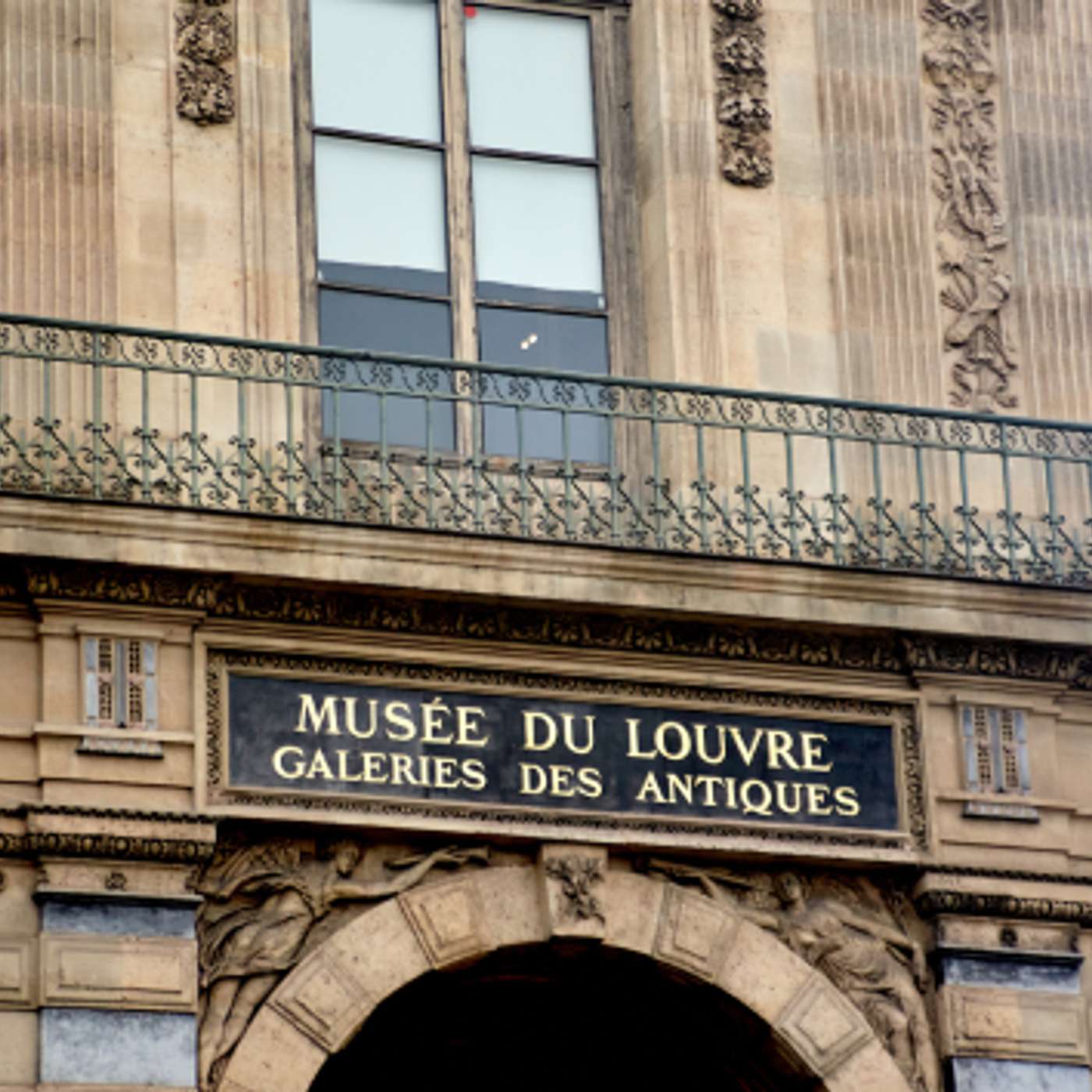 Louvre Overhauls Security After Heist, UK Focuses On Russian Spy Ship, UK Bans Ticket Resales, Germany Cuts Refugee Benefits, and more... Louvre Overhauls Security After Heist, UK Focuses On Russian Spy Ship, UK Bans Ticket Resales, Germany Cuts Refugee Benefits, and more...