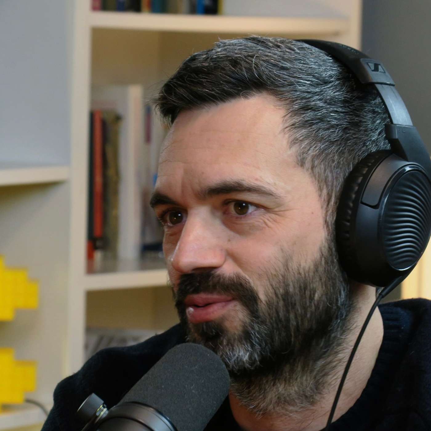 „Novinarstvo je postalo globalno potplaćena profesija” | Marko Miletić, gl. i odg. urednik Mašine