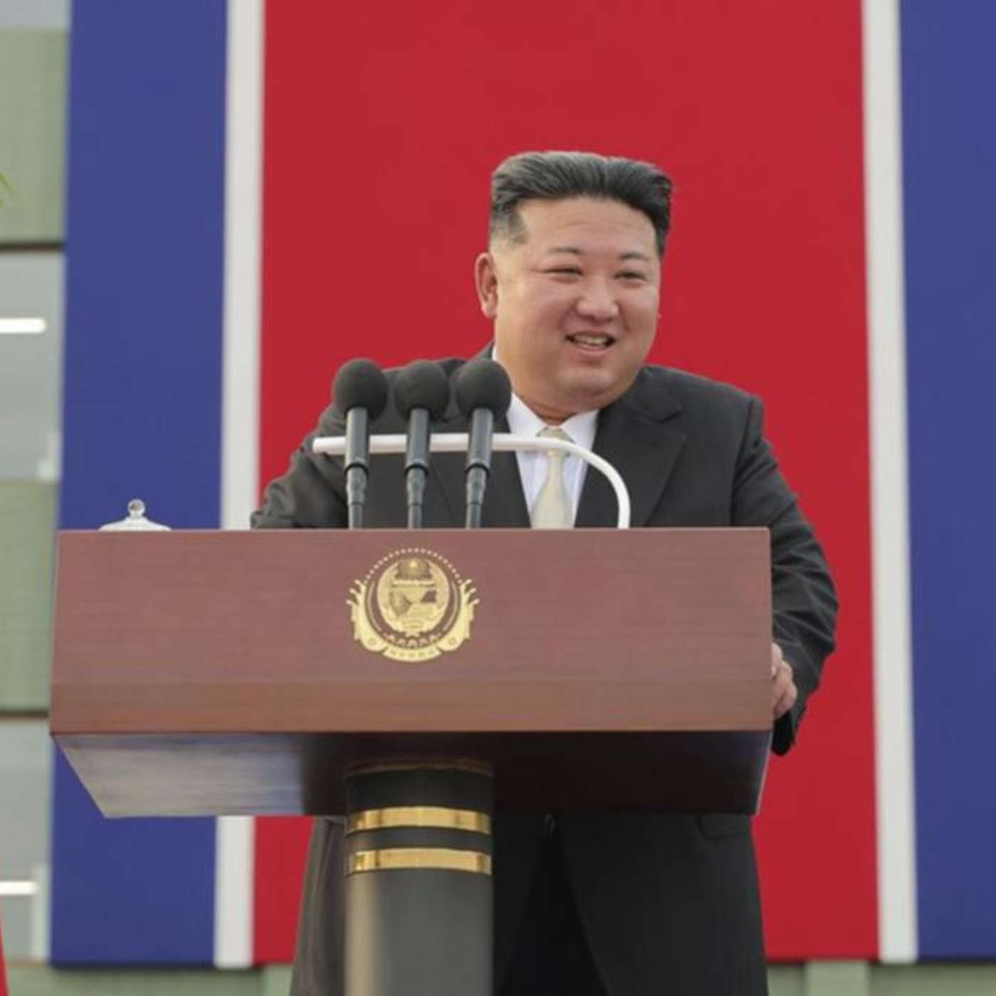 Kim Jong-un Boosts Nuclear Arsenal, Gantz Urges Israel on Hezbollah, IDF Faces Human Shields Allegation, Russian Missile Strike Kills 58, and more...