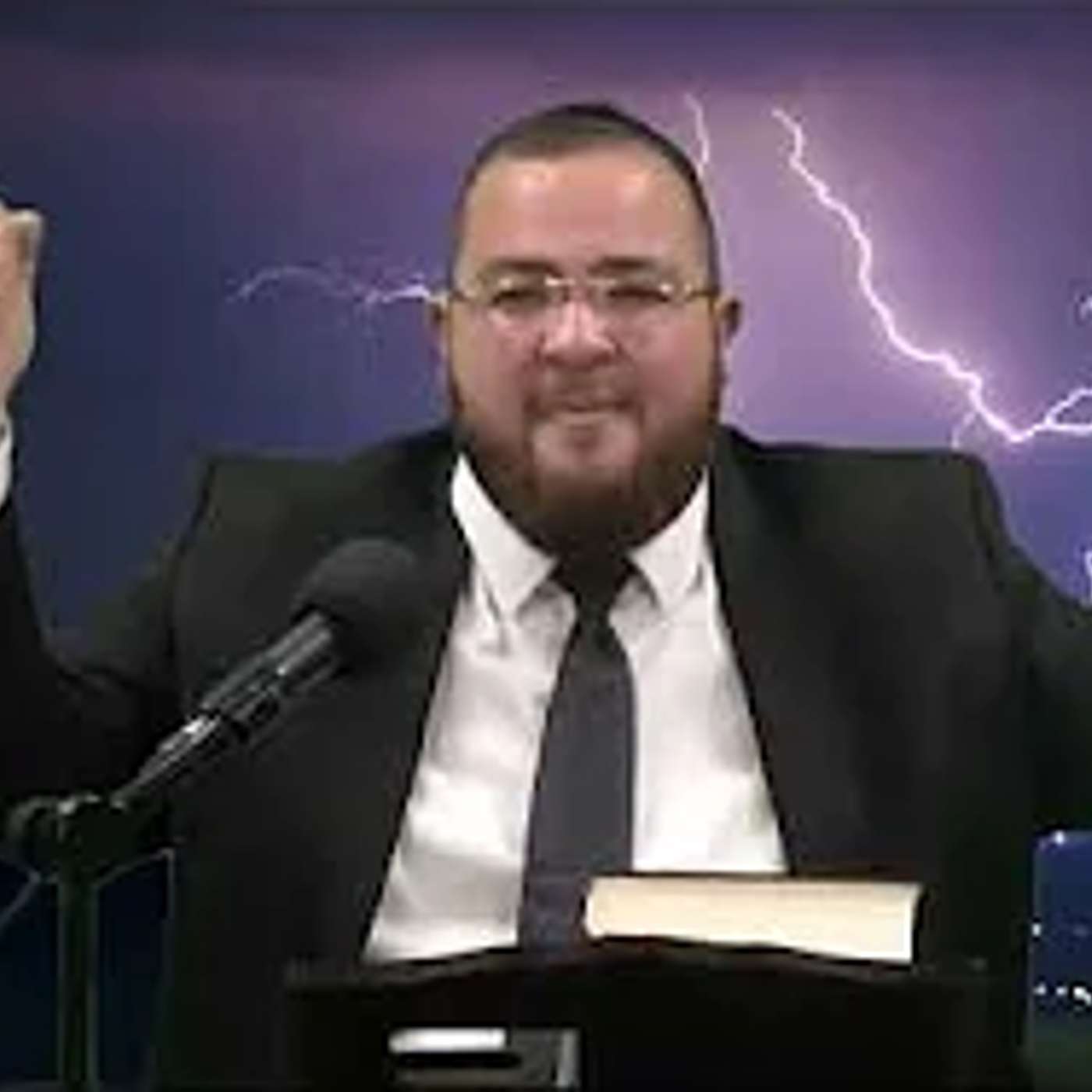 מרטיט: הצדיק הנוראי מארצות המזרח קובע 'ביום.... הקרוב משיח ואורות גאולה יורדים לעולם.. מעט יראו אותו