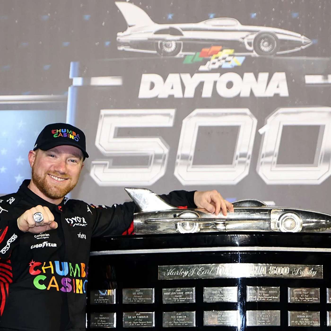 Reddick Triumphs at Daytona, Clinton Slams Trump Ukraine Policy, Guthrie Family Cleared in Kidnapping, Trump Blames Governor Over Sewage Spill, and more...