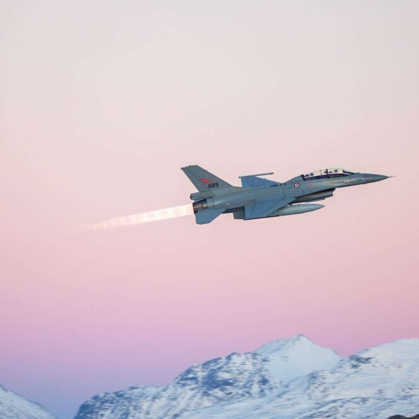 С севера Норвегии в Украину. Норвежские ВВС приступают к подготовке украинских летчиков