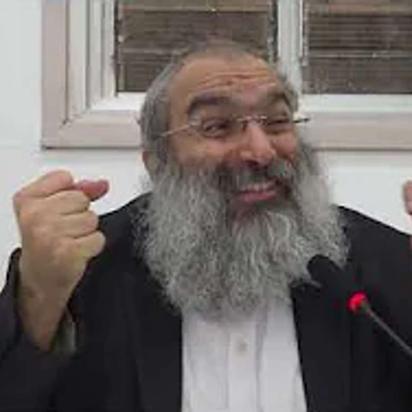 האם לסופר סת"ם מותר לכתוב תוך כדי שמיעת מוזיקה או שיעור תורה▪️הרב נחמנסון▪️(בית כנסת חב"ד כפר סבא)