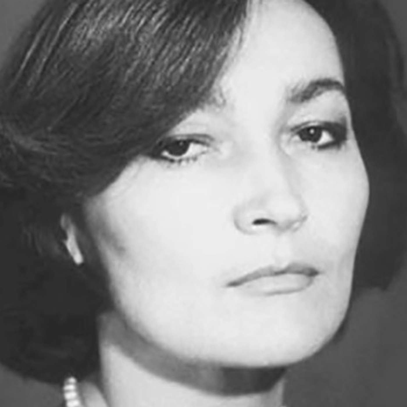 L'Aria che Tira…pillole di lirica - Stride la vampa - (Il Trovatore) - Stefania Toczyska