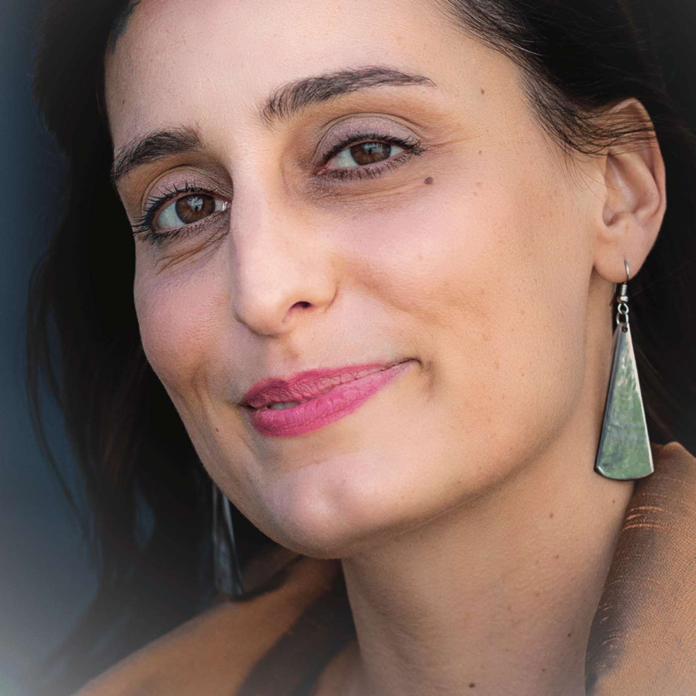 Etelle Higonnet - An Ambassador For Better Coffee Production episode artwork