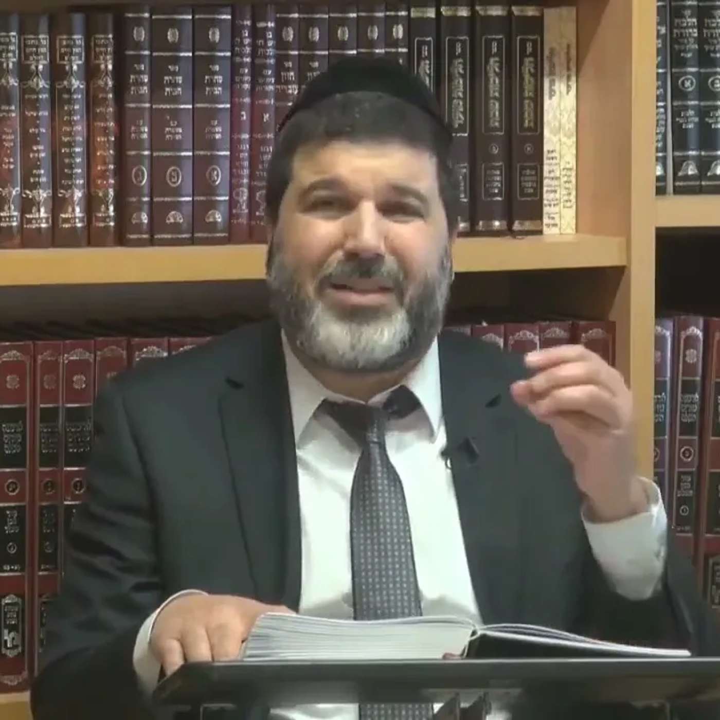 הרב הגאון אופיר מלכא שליטא הלכה יומית מנהגי לג בעומר