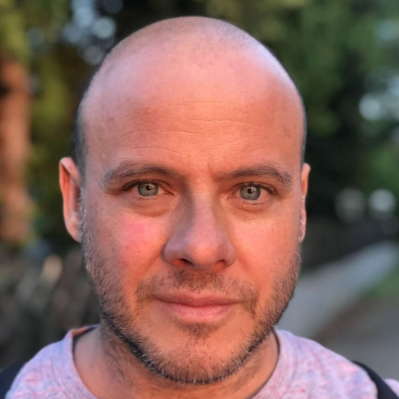 Shake \'n\' Vibrate Radio with DJ B The T Jr.