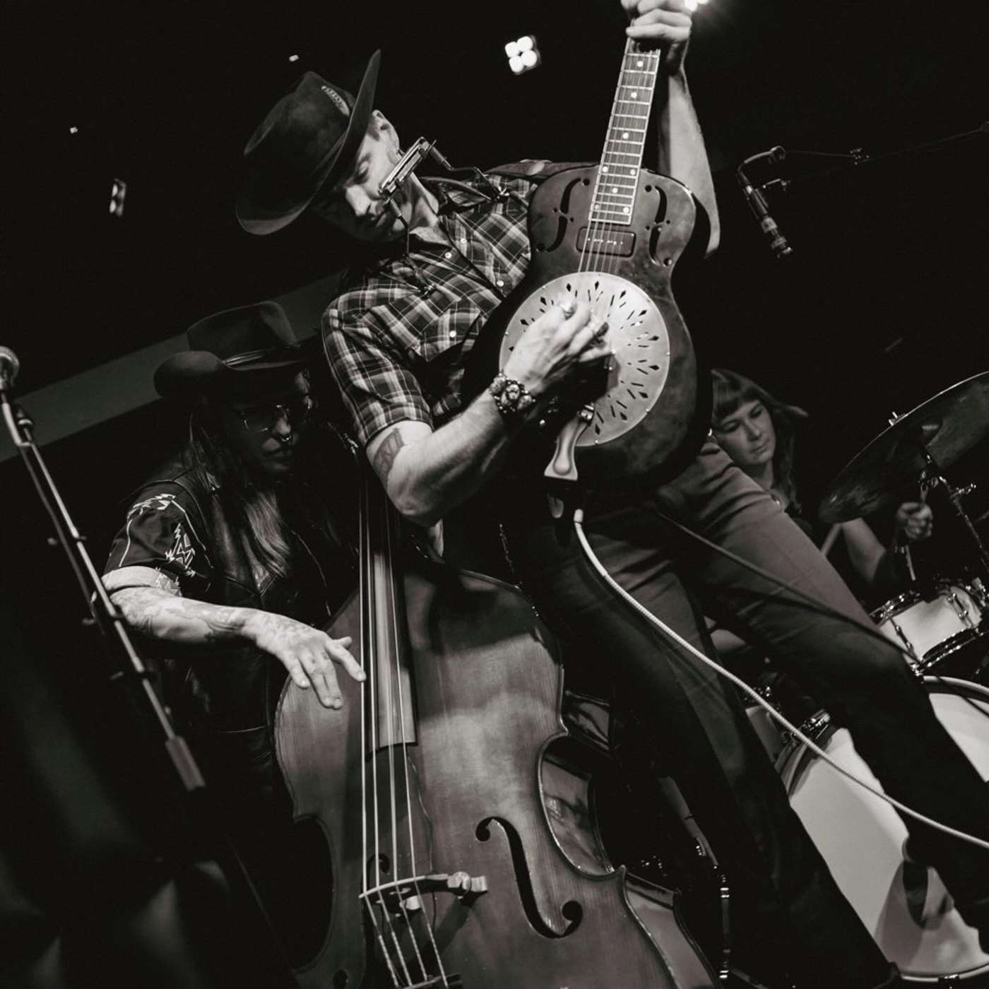 In-Studio Performance with Jason Dea West and the Siskiyou Crest + Maybel’s Fables