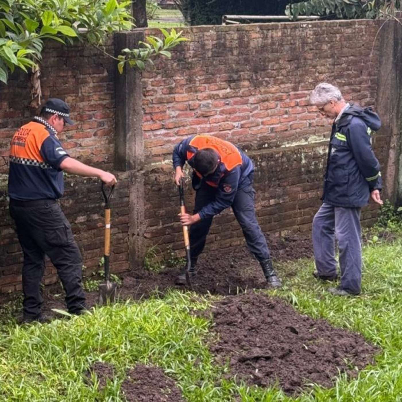 Estafas millonarias y un misterio: investigan si enterraron dinero en un country de Yerba Buena
