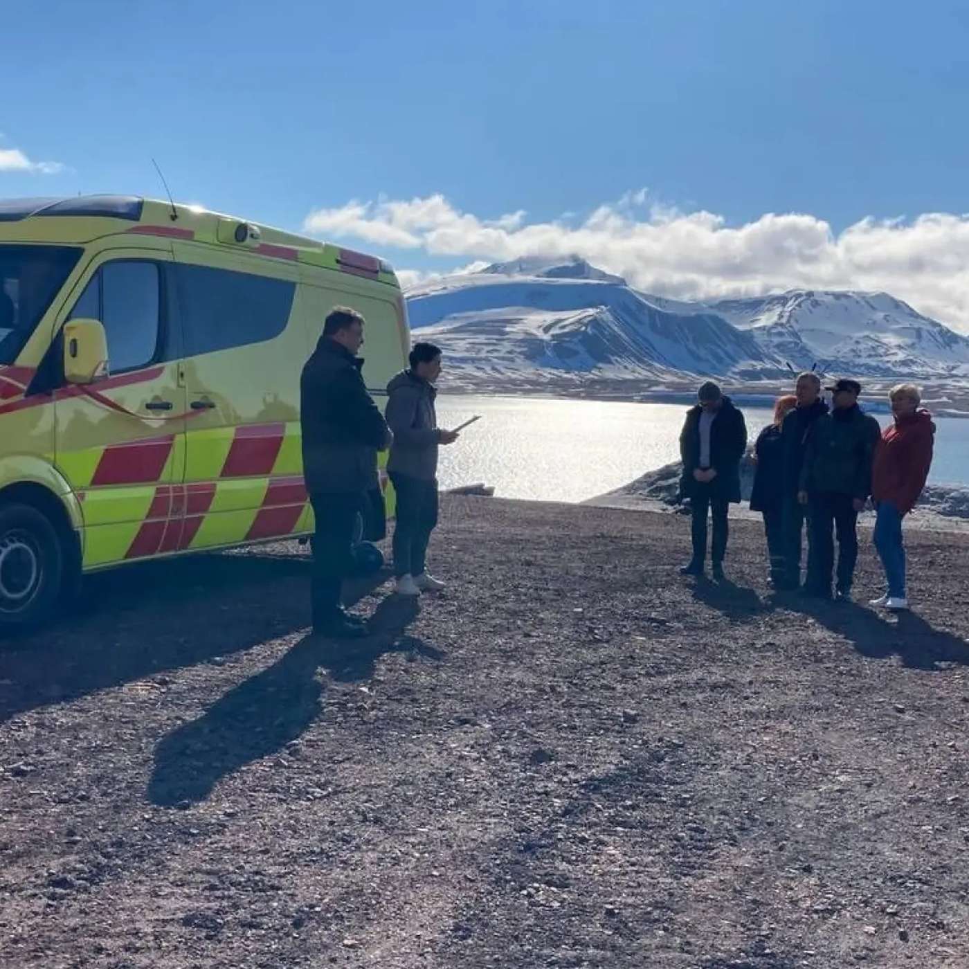 Как машина скорой помощи из Финляндии оказалась у российской госкомпании на Свальбарде