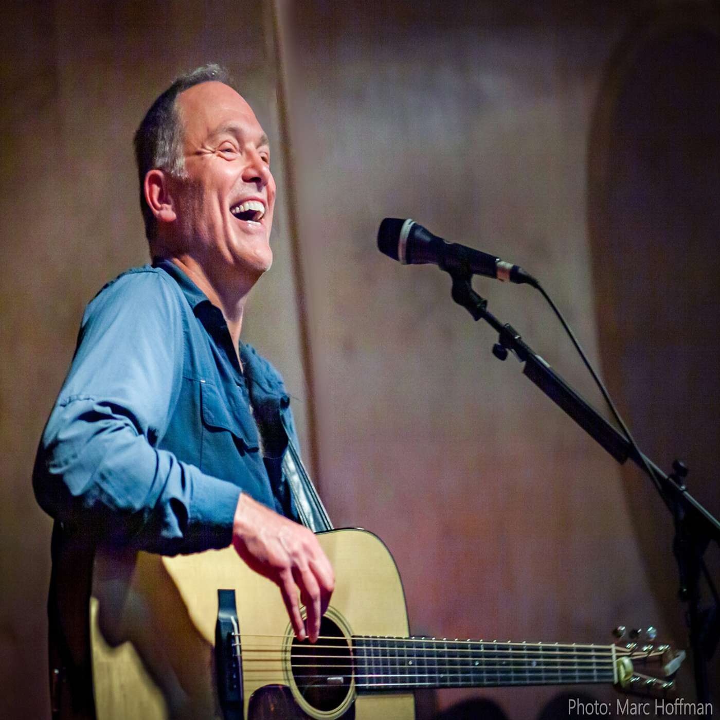 Larry Murante - Singer/Songwriter talks music, touring and playing in Hoodsport, WA.