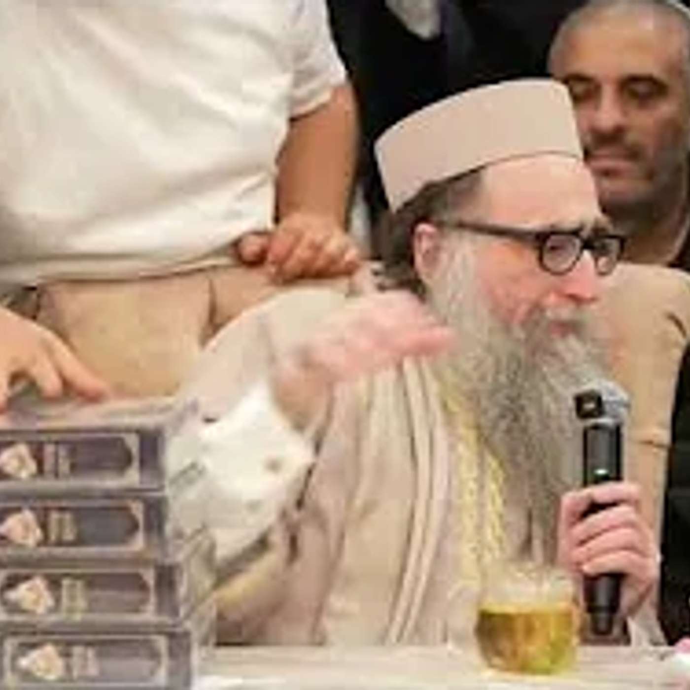 חלוקת פיתוחי חותם - במעמד האדמו"ר רבי יאשיהו יוסף פינטו שליט"א - יום חמישי - י"ב טבת - תשפ"ו - אשדוד