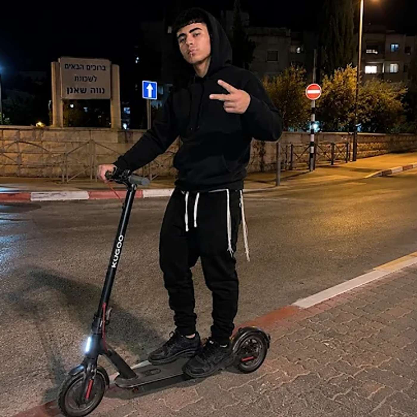 מזעזע ! הבחור על הקורקינט שקילל את הרב- העיקר הציצית !! episode artwork