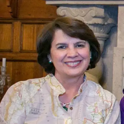 Dr. Rosalía Arteaga