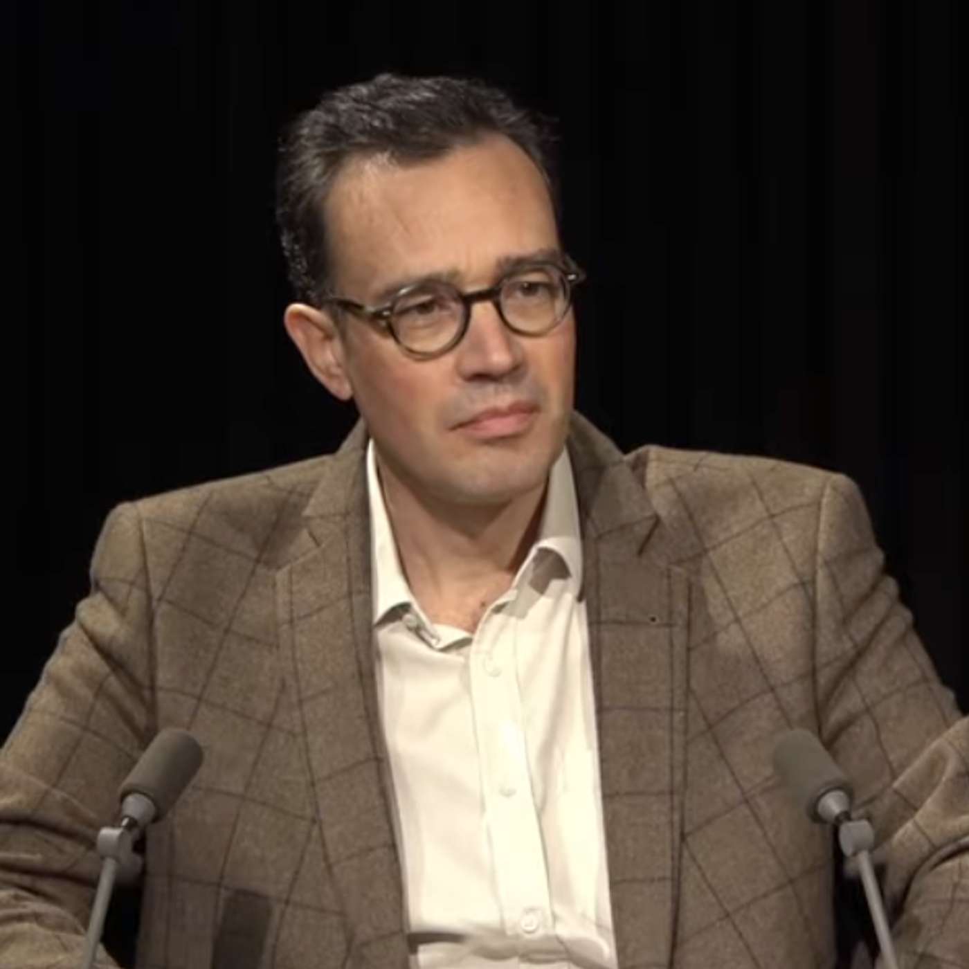 Foules immenses, églises vides : le paradoxe français