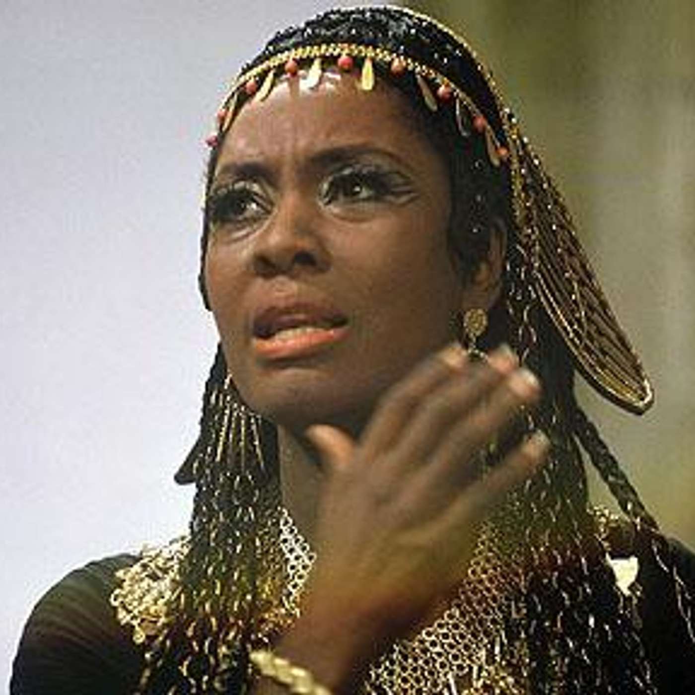 L'Aria che Tira…pillole di lirica -  Vieni t'affretta - (Macbeth) - Shirley Verrett