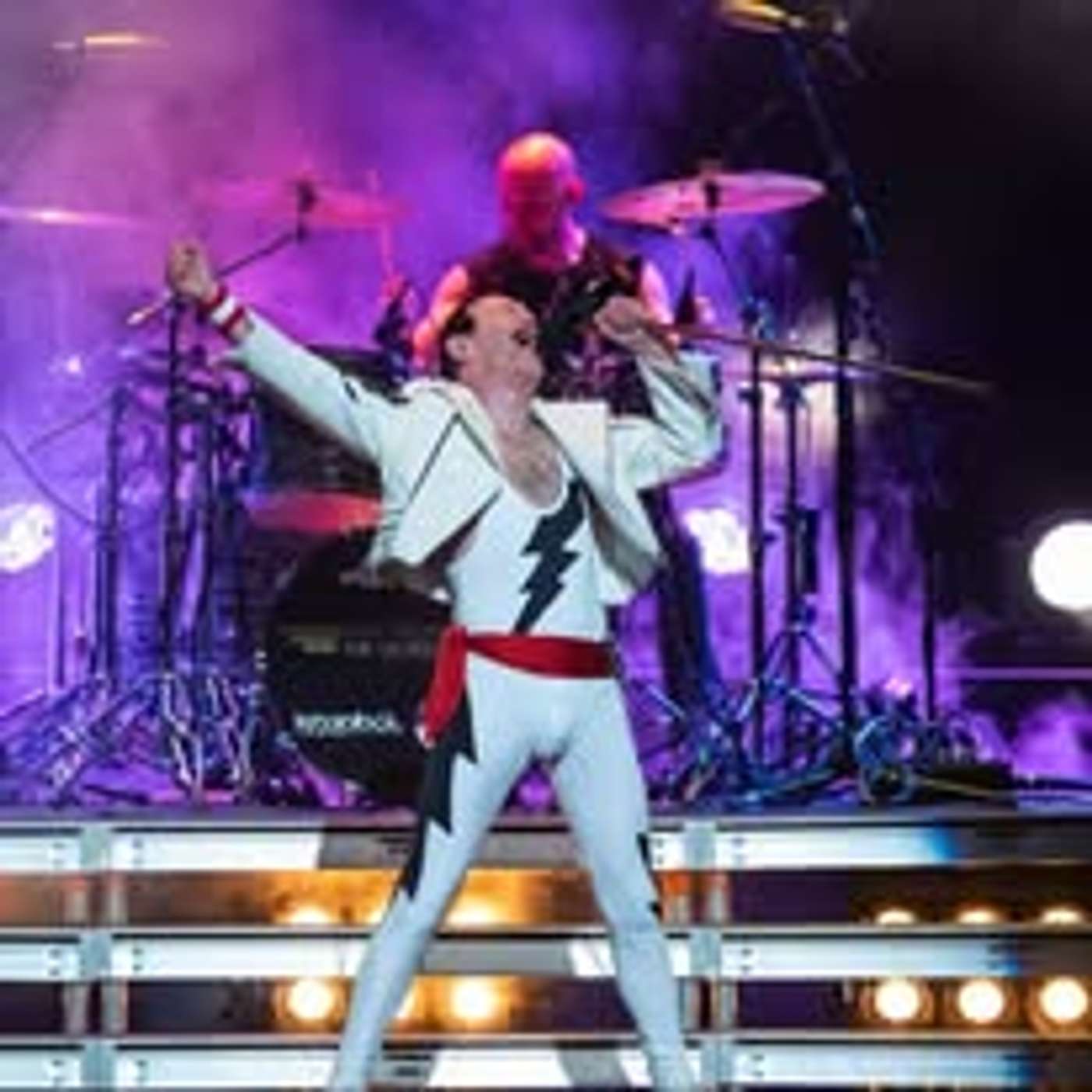 Gary Mullen & The Works