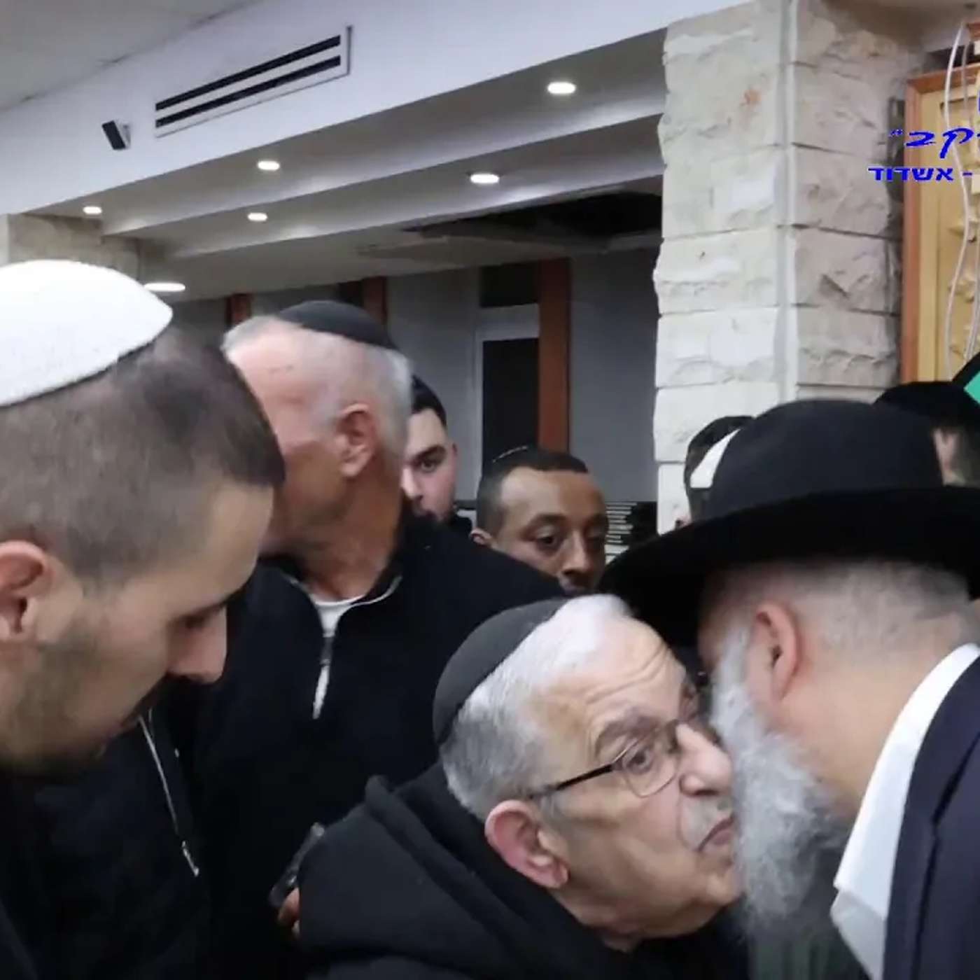 פלא יועץ - הבוחר בשירי זמרה מלך חי העולמים!!! שיעור שכולו דבקות בה׳ יתברך episode artwork