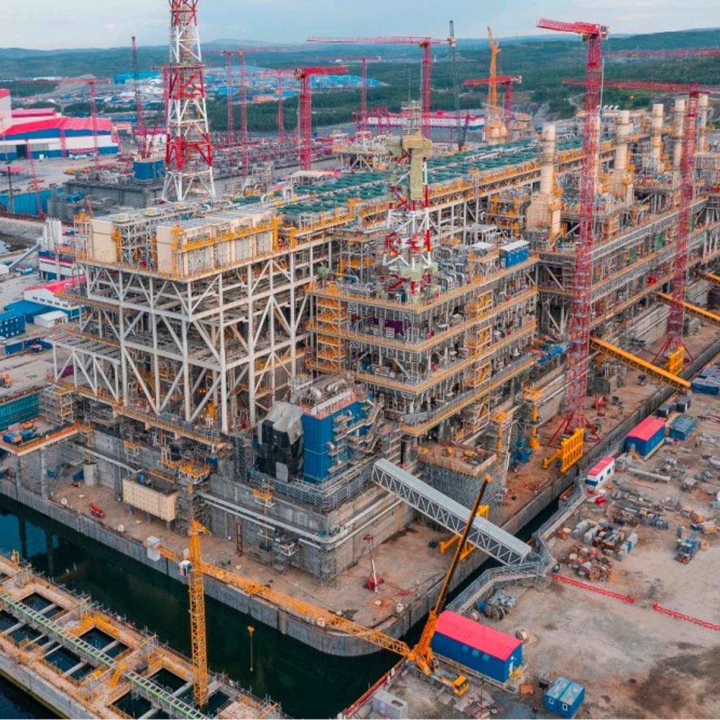 Сразу несколько работающих в Арктике российских компаний попали под новые санкции