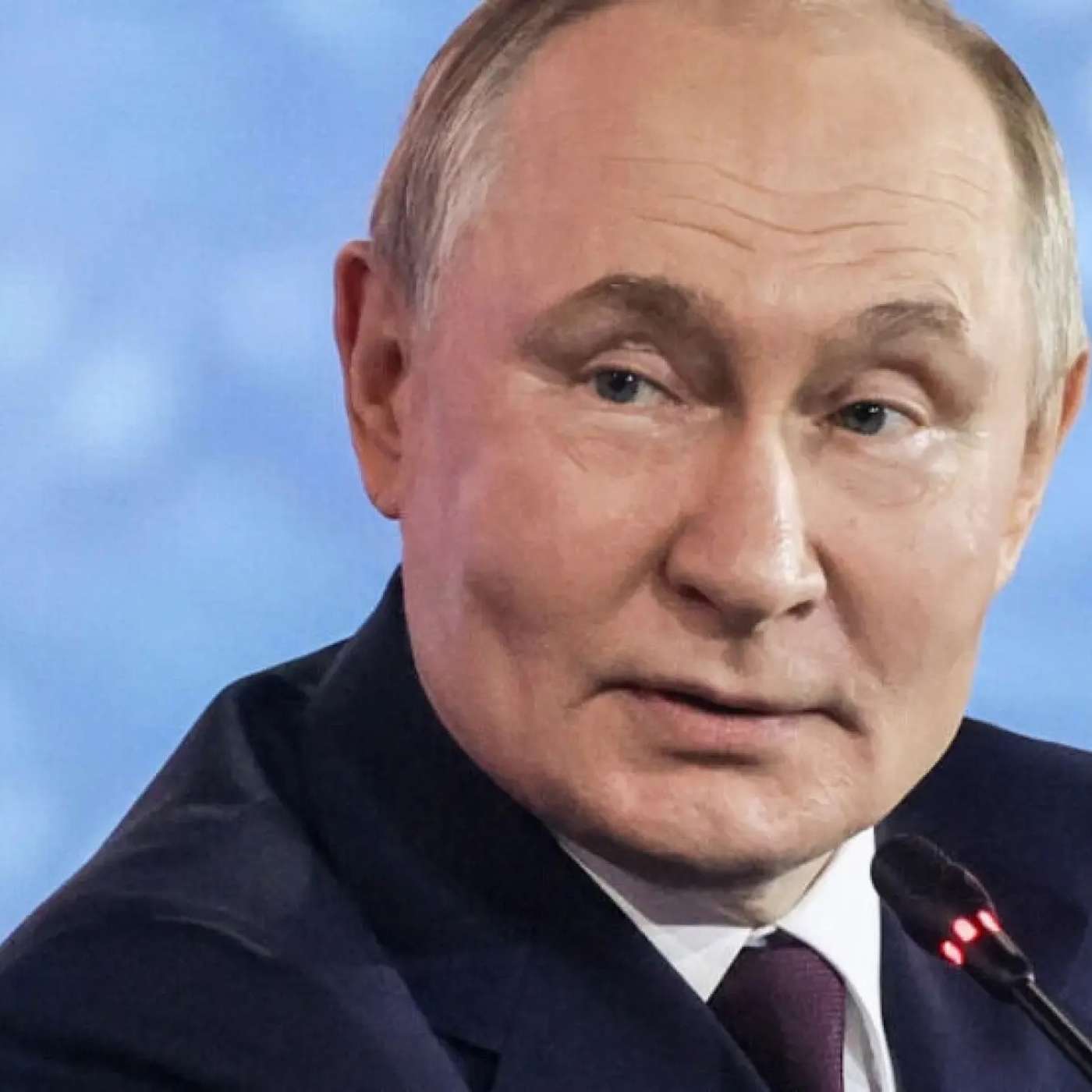 «Крепость в осаде»: Как СМИ рекомендуют «продавать» россиянам повышение налогов