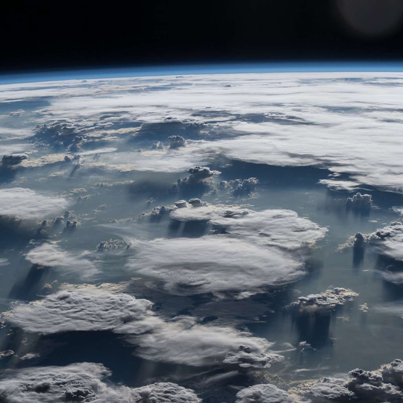 2024 Total Solar Eclipse, He Jiankui Resumes Gene-Editing, Anvil Clouds and Global Warming, South Korea Achieves Fusion Milestone, and more...