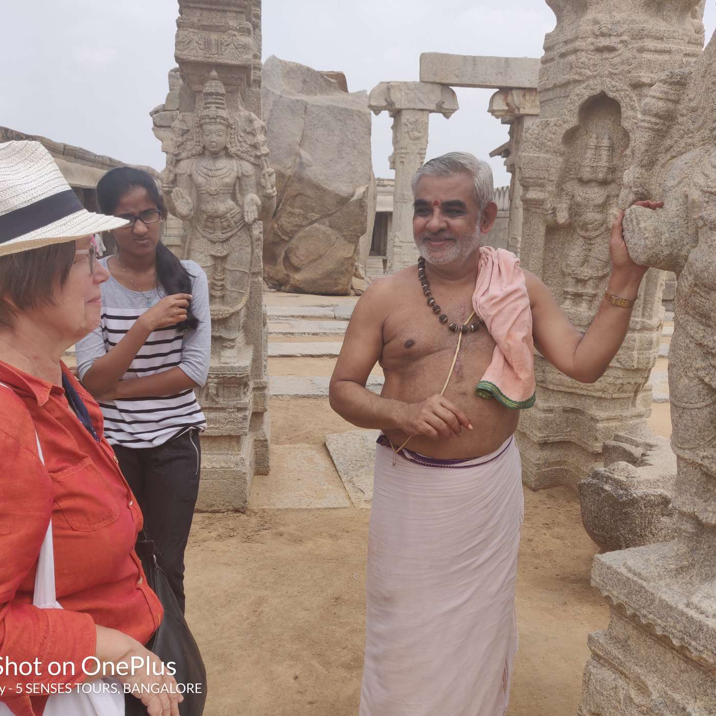 Hanging Pillar of Lepakshi: The Gravity-Defying Mystery of Ancient India's Most Astonishing Temple episode artwork
