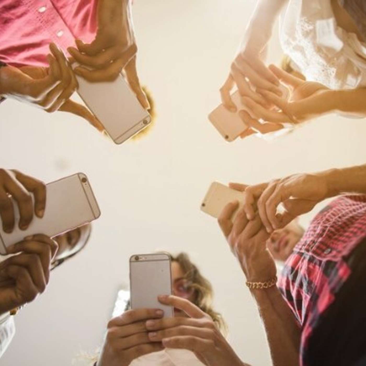 Uso excessivo de redes sociais pode causar ansiedade e depressão; entenda os limites episode artwork