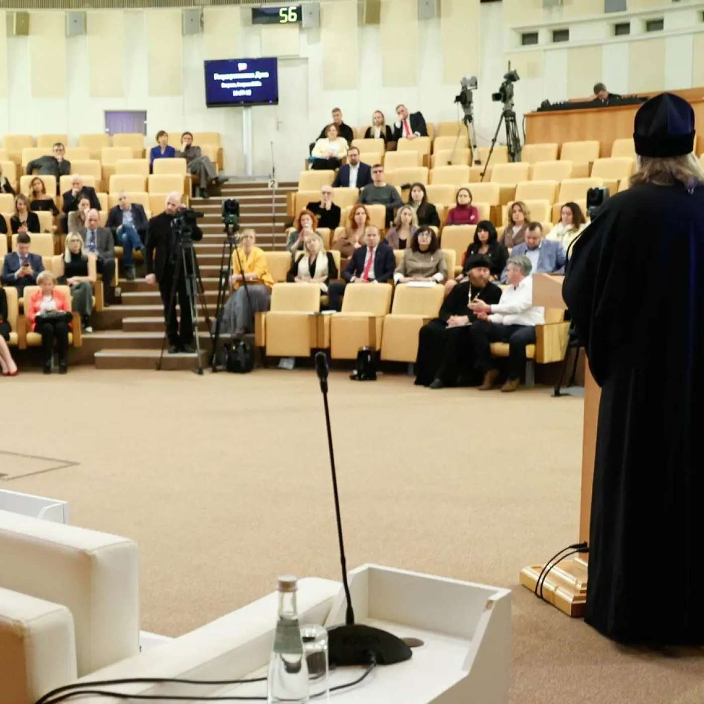 Госдума вызывает сатану на ковер: ЛГБТ, фурри и квадроберы против скреп