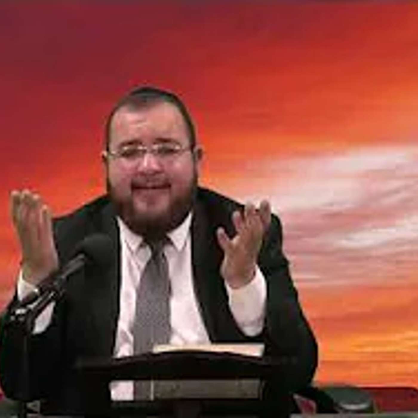 זעקות באמריקה: אדמו"ר רבינו מסטאמר זועק לאלפים 'קיבלתי סוד מהצדיק. לפני 60 שנה שהשנה משיח ירד מהשמים