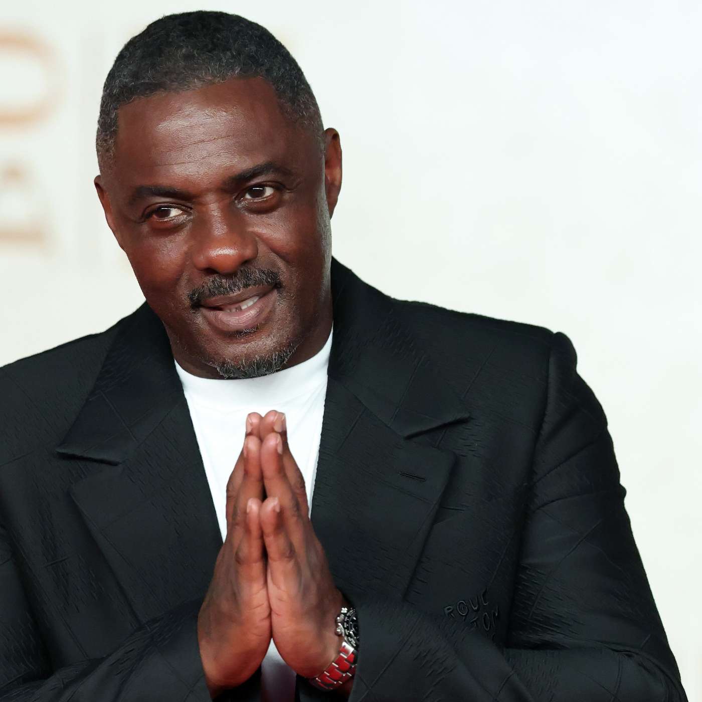Idris Elba is set to be knighted !!