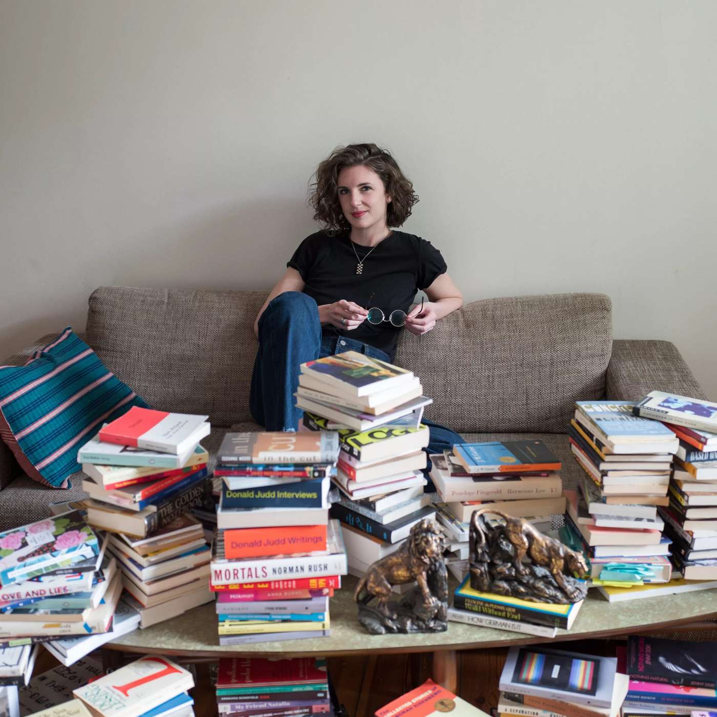 Episode 2234: Lauren Oyler on 2024 as America's first post internet election