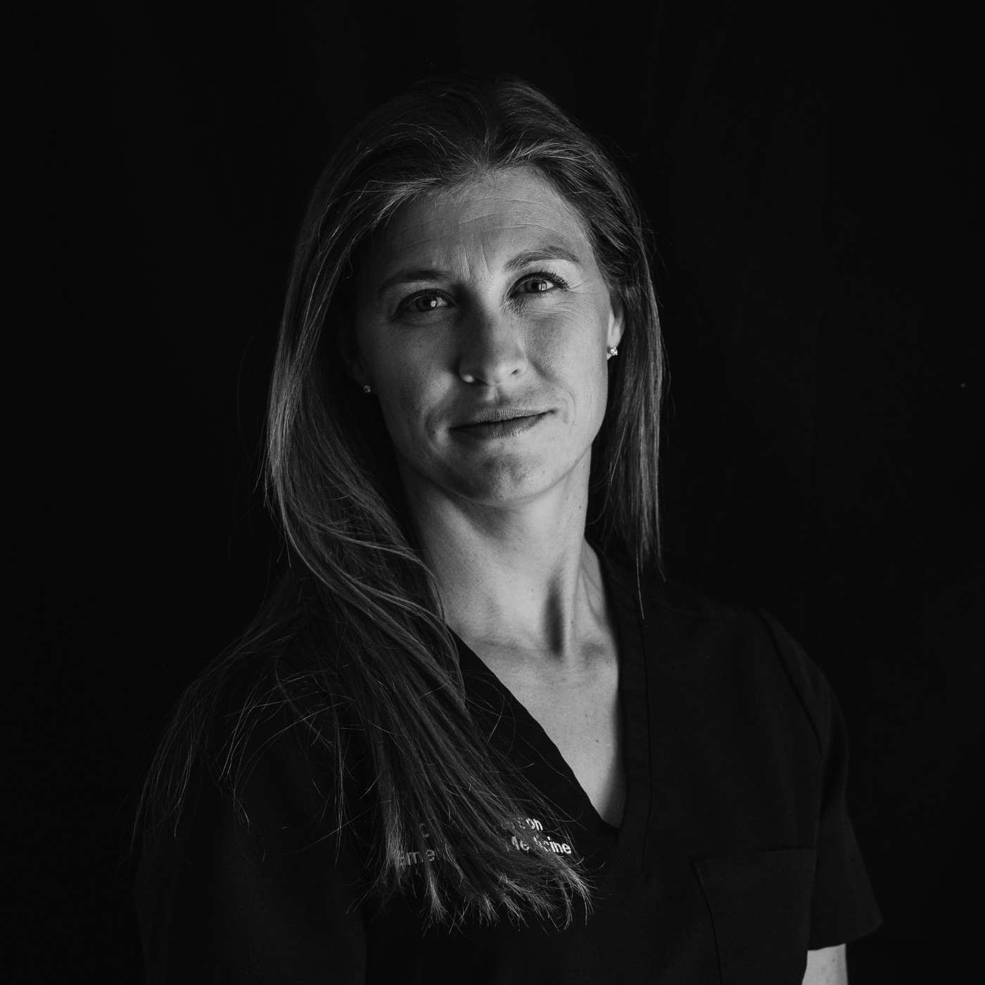 E138 Heather Patterson on her new book Shadows and Light, documenting COVID-19 and burnout episode artwork