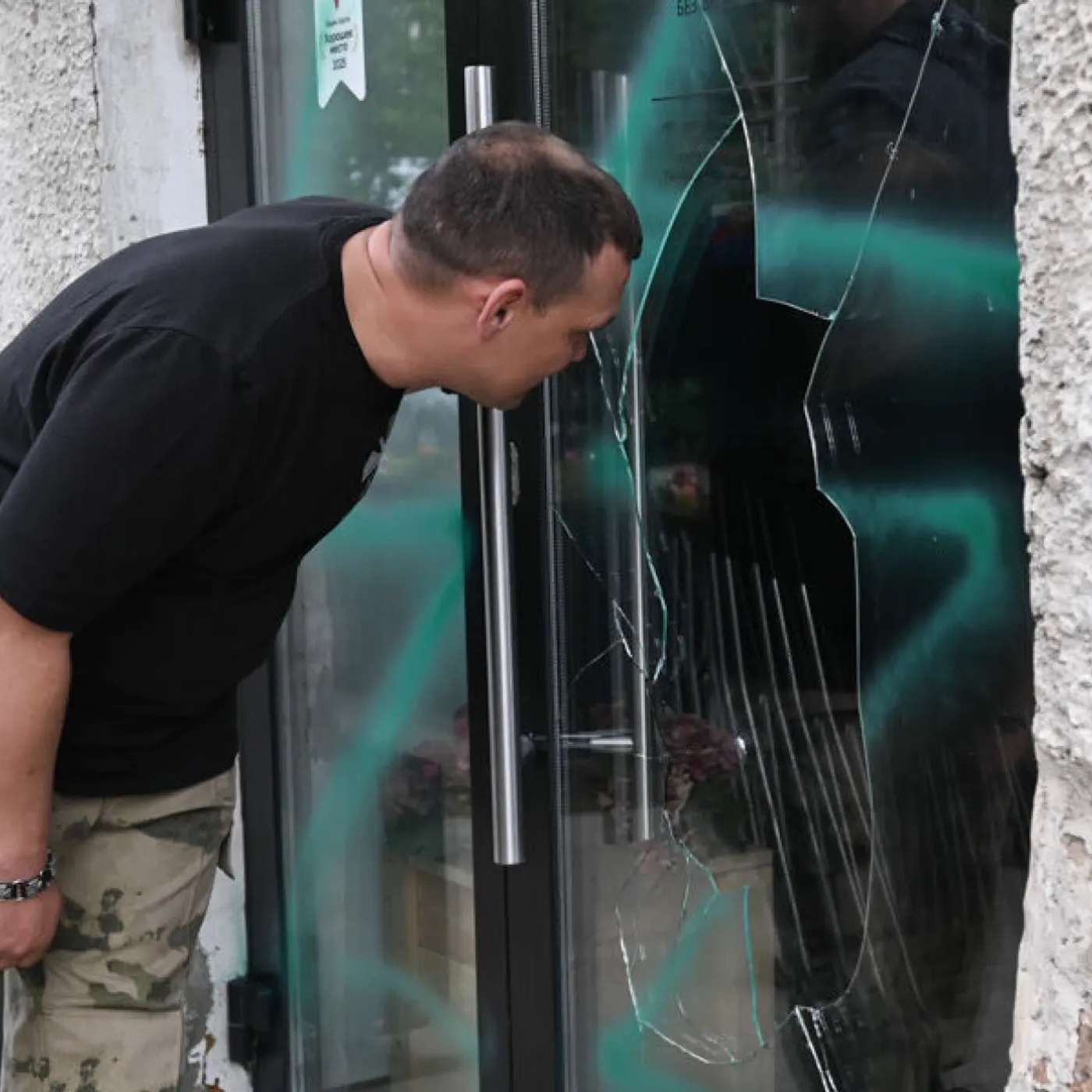 Z-активисты разгромили “Револьт-центр” в Сыктывкаре