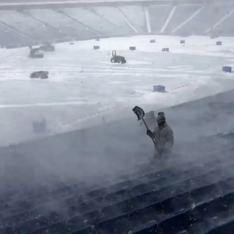 Haley Challenges Trump’s Lead in Iowa, Arctic Blast Shatters Records, Apple Finds Software Fix to Bypass ITC Import Ban on Watches, and more...