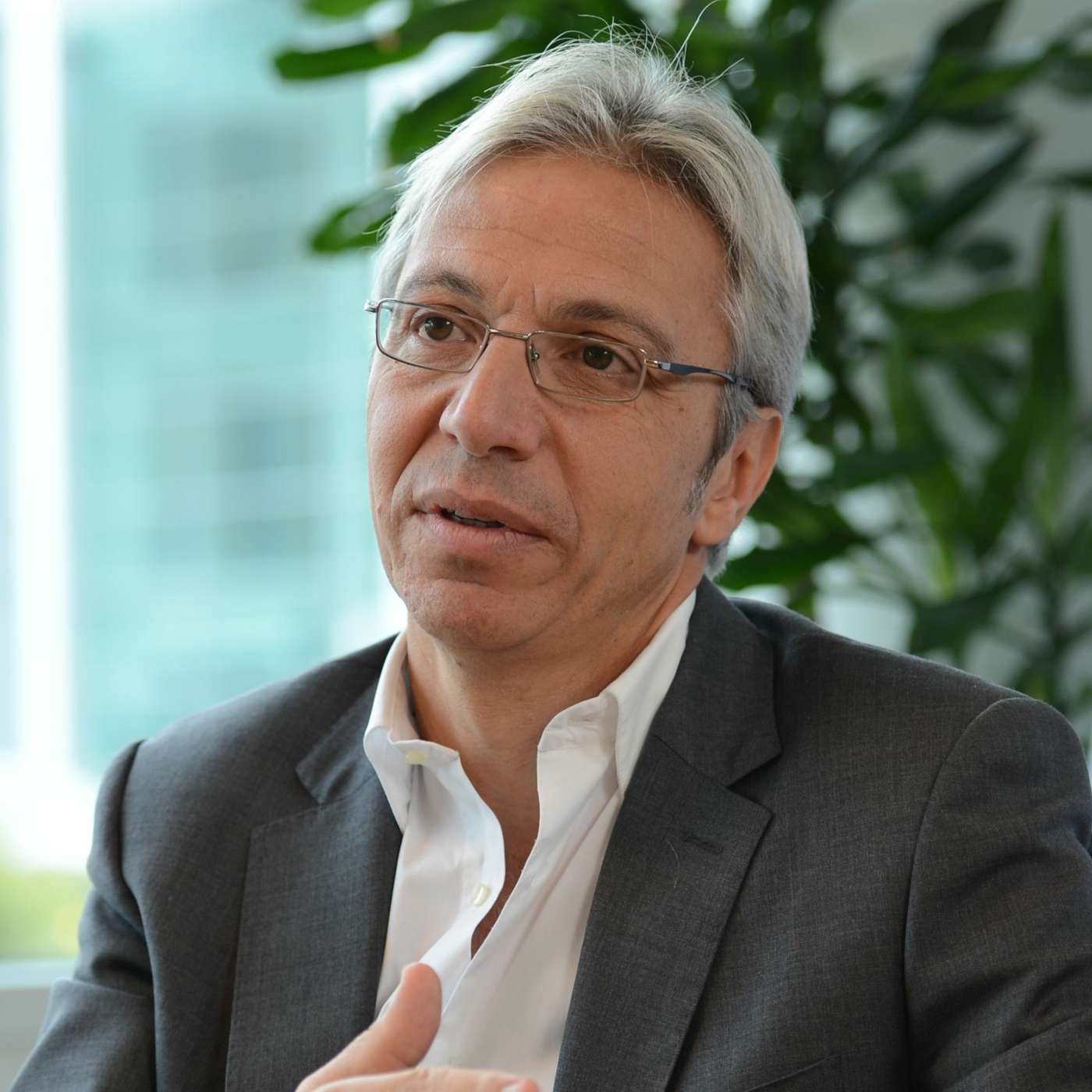Lionel Chmilewsky of Cambridge Broadband Networks is bullish on multipoint microwave tech