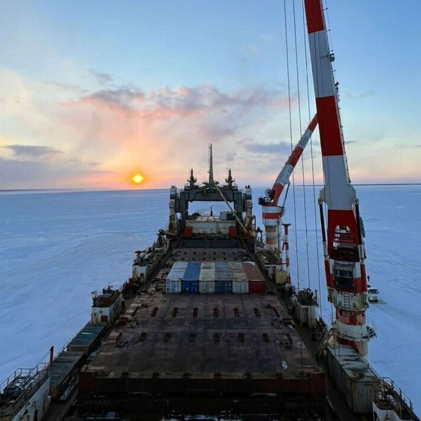 Несмотря на приближение нефтяного эмбарго крупнейший нефтяной проект в российской Арктике продолжается