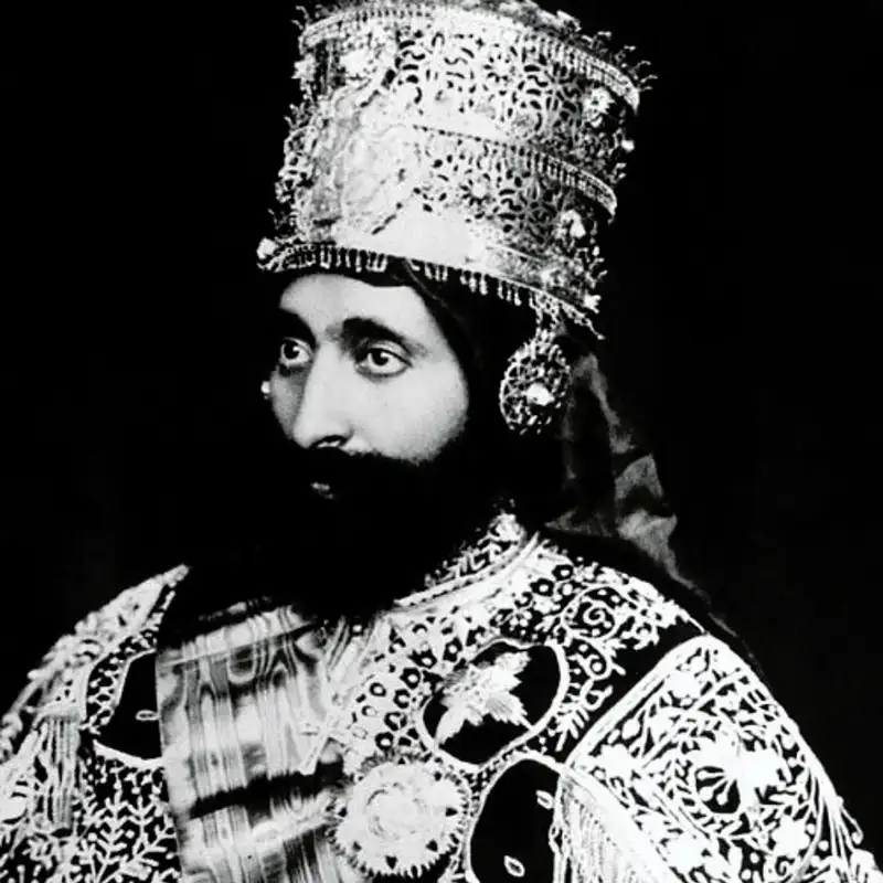 African kings: Monarchy and its challenges