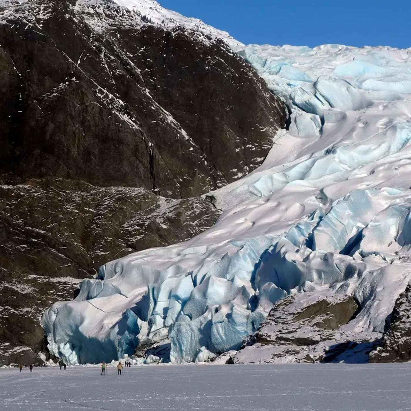 Heathrow Grounds 1300 Flights, American Released from Taliban Captivity, Trump Administration Sparks Free Speech Concerns, UNESCO Warns of Glacier Melting, and more...